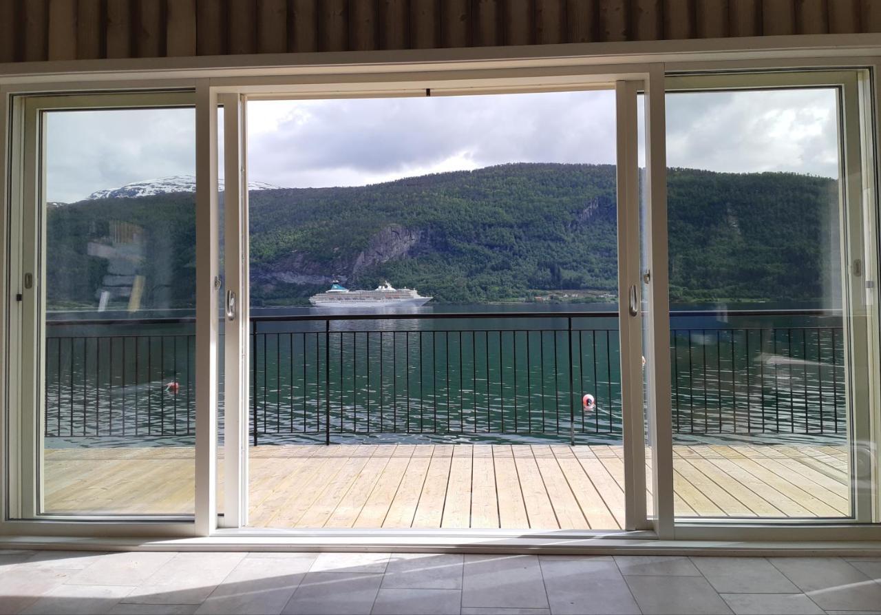 Stryn Fjord Lodge Faleide 130 Εξωτερικό φωτογραφία